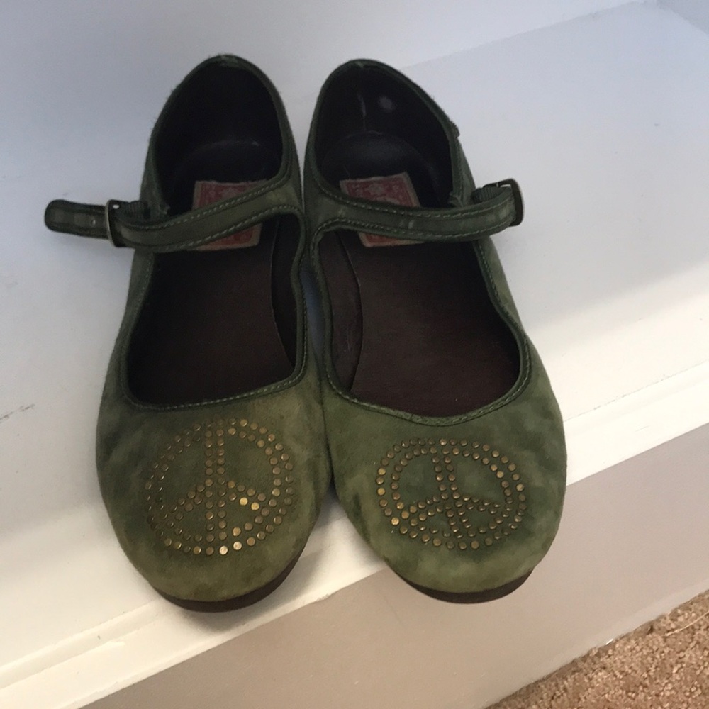 Lucky brand peace sign flats